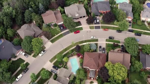 Aerial Establishing Shot Suburbs Late Spring Summer Inglés Filmación Cinematográfica — Vídeos de Stock