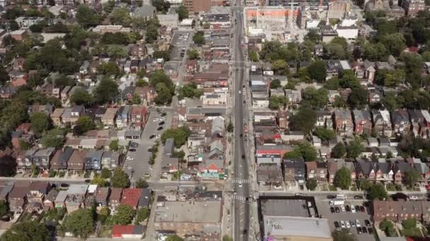 在夏天对多伦多的一个街区进行空中拍摄 电影4K镜头 — 图库视频影像