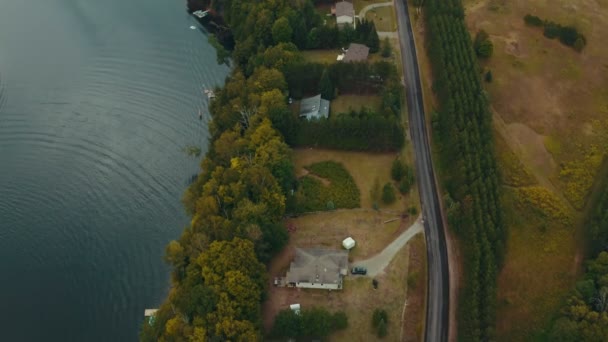 Aerial Establishing Shot Cottage Country Imagens Cinematográficas — Vídeo de Stock