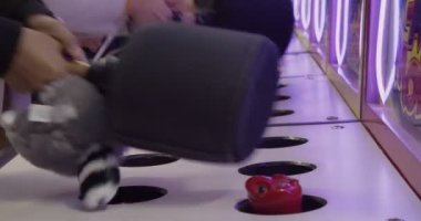 Klasik amerikan otuzbir karnavalı oyunu. 4K RAW 'da bir sinema kamerasında çekildi..