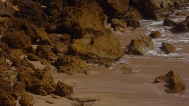 Valuri Care Prabusesc Peste Stânci Plajă Din Puerto Rico Cinematic — Videoclip de stoc
