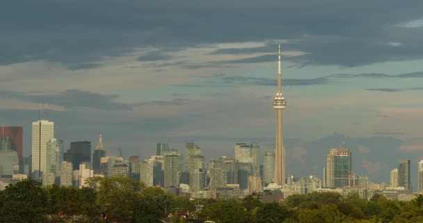 Timelapse Horizonte Toronto Com Nuvens Dramáticas Tiro Raw — Vídeo de Stock