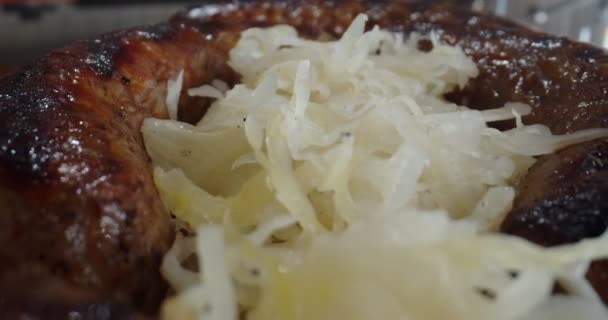 Macro Slider Reveal Traditional Sausage Sauerkraut Footage — Stock Video