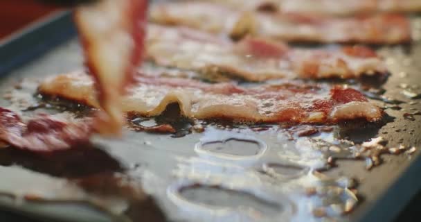 Bacon Ser Virado Numa Grelha Filmagem — Vídeo de Stock
