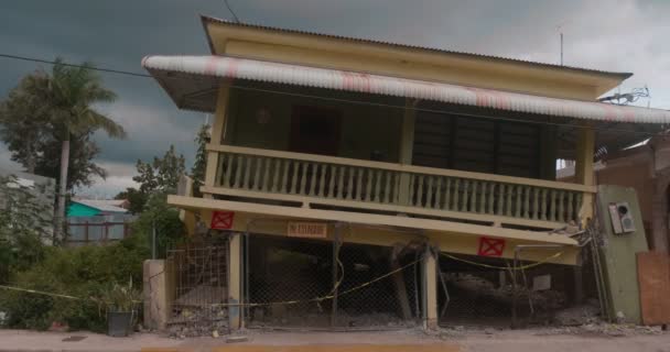 Földrengés Okozta Károk Egy Utcában Guanicában Puerto Ricóban Filmfelvétel — Stock videók