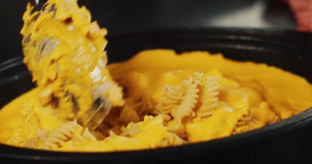 Closeup Homemade Mac Cheese Being Prepared Shot Cinema Camera — Stock Video