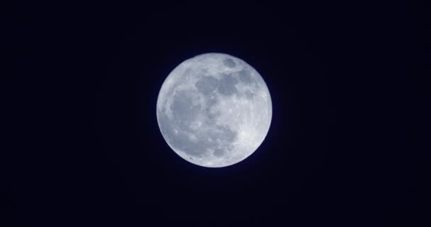 2017年12月3日月亮升起后的超级月亮时刻 用Leica Super Telephoto镜头拍摄的非常尖锐的电影4K镜头 Prores文件 — 图库视频影像