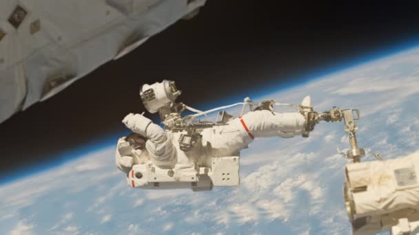 비행사 우주깊은 곳에서 일하고 있습니다 바이어에 현실적 애니메이션 — 비디오