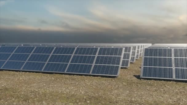 从较低的角度拍摄太阳农场的空中跟踪照片 非常现实的动画 — 图库视频影像