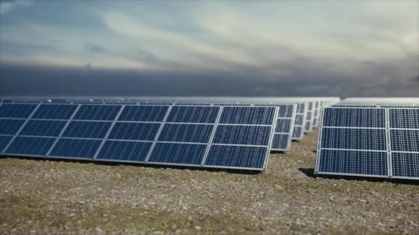 Panning Tiro Rastreamento Aéreo Uma Fazenda Solar Ângulo Baixo Animação — Vídeo de Stock