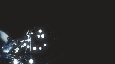Soyut küreler ve parlak küreler. 4K UHD canlandırması