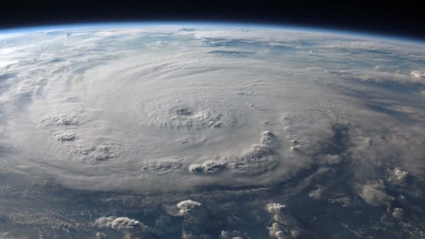 Satellitbild Stor Orkan Med Ett Väldefinierat Öga Uhd — Stockvideo