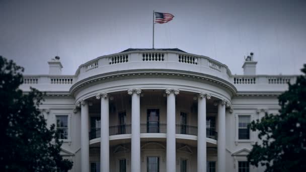 Pojęcie Burzliwej Prezydentury Deszcz Piorun Uderzają Wejście Białego Domu Animacja — Wideo stockowe