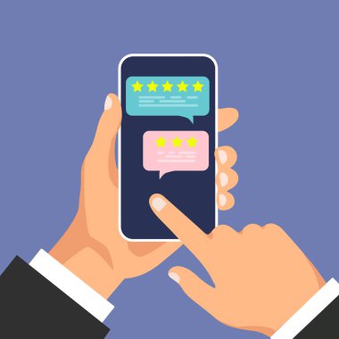 Ekranda yorum oranı olan akıllı telefon. Cep telefonundaki puanlama baloncuğu konuşmalarını gözden geçir. Akıllı telefon ekranına tıklayın..