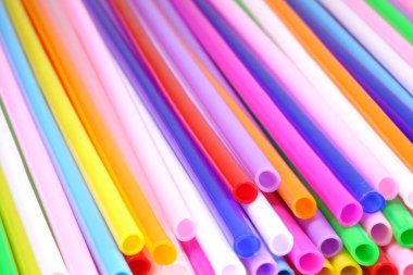  Plastik pipetlerin renkli arka planı. Gurur ayı renk arkaplanı ve dokusu                              