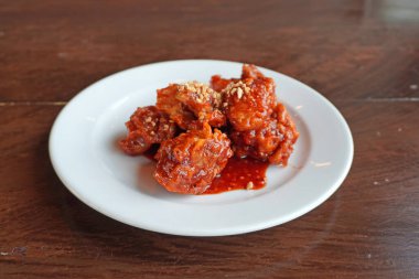 Kore usulü kızarmış tavuk, seçici odaklanma