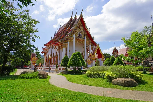 华昌寺 Wat Chalong Chalong Temple 是泰国普吉岛最大 最受尊敬和游客最多的佛教寺庙 — 图库照片