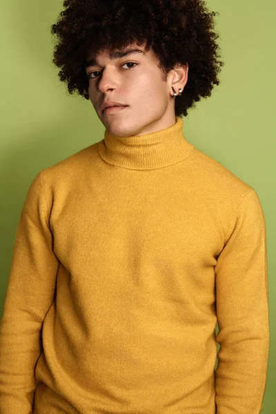 Serious Young Ethnic Male Afro Hairstyle Yellow Sweater Looking Camera — Stock Photo, Image