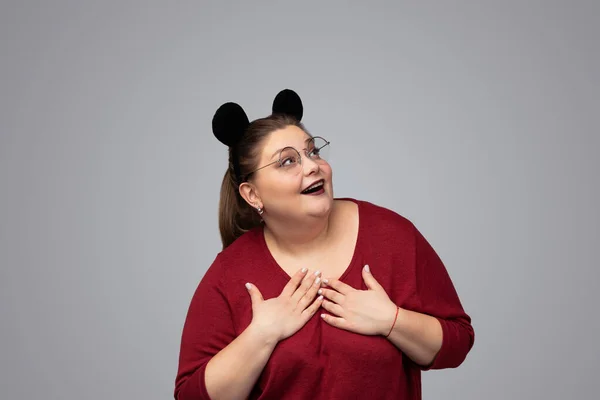 Surprised Plump Young Woman Wearing Cat Ears Looking Astonishment Gray — Stock Photo, Image