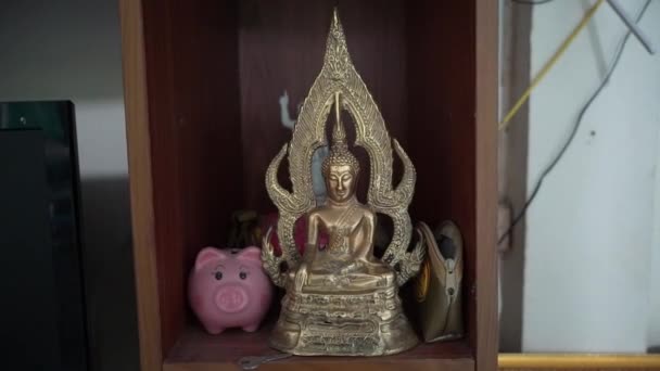 泰国庙宇中的古代佛像 — 图库视频影像