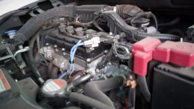 Motor Koyu Detayları ve Araç Bakım Denetleme Süreci, 28 Kasım 2025, Tayland.