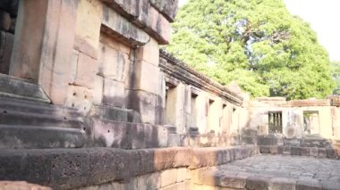 Prasat Phanomrung Tarihi Parkı yakınlarındaki Prasat Phanomrung Şatosu, Tayland 'daki Prasat Muang Tam antik Khmer tapınağında..