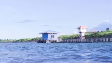 deniz sahili kum dalgası arkaplan suyu.