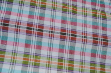 Arka cam renkli el yapımı peştamal. Peştemallı kumaş yığını Tayland ipeği. El yapımı, ekose desenli, peştamal desenli, tartan desenli Tayland 'daki yerel ve kültürel ürünlerden kontrol et..