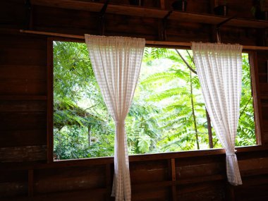 Sürgülü pencere Tayland antika ahşap evi çok havalı. .