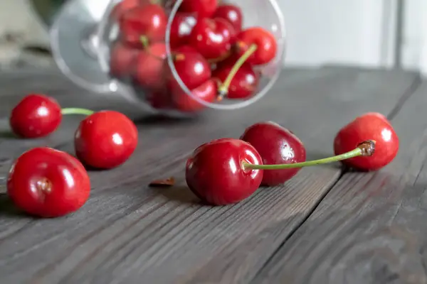 Wooden Table Lies Bokkal Cherries Some Crumbled Red Cherry Berries — Stockfoto
