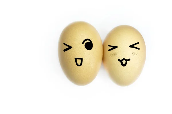 Dois Ovos Amarelos Com Emoticons Pintados Fundo Branco Ovos Com — Fotografia de Stock