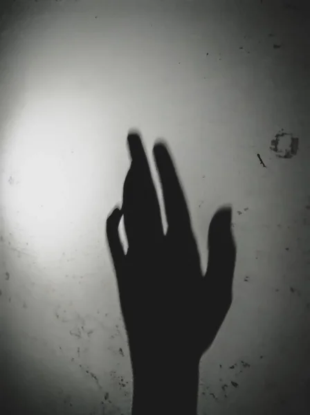Σκιά Χεριού Στον Τοίχο Φως Σκιά Χνουδωτές Άκρες Στο Φόντο — Φωτογραφία Αρχείου