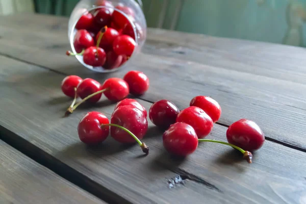 Friss Cseresznye Egy Pohárban Asztalon Van Egy Pohár Cseresznye Cseresznye — Stock Fotó