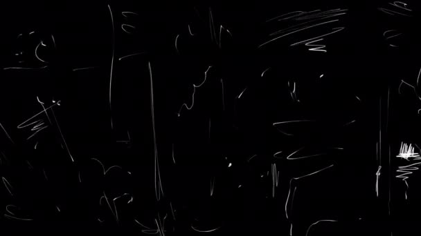 黒い画面に白い傷と粗さ アルファチャンネルを備えた4Kにおける古いフィルムノイズの影響 レトロなノスタルジックエフェクトの動画 — ストック動画