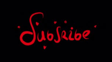 Siyah ekranda kalpleri olan kırmızı abone tuşu. Blogun sonu için tıklayın ve izleyiciye bir hatırlatma ve blog yazarlarının video kanalına abone olma. 4K 'da alfa kanallı hisse senedi harfi.