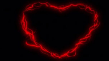 Siyah bir ekranda kalp şeklinde kırmızı enerji. Aşkın ve büyünün gücü kavramı. Sevgililer Günü için alfa kanalı ile 4K 'da mevcut boşaltımları stokla.