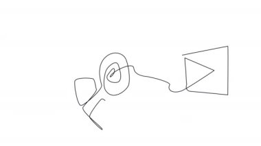 Devamlı bir film makarası çizimi. Filmin başlangıcını sembolize eden bir çalma tuşu makaraya iliştirilmiştir.