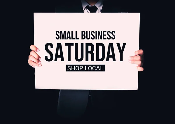 Small Saturday Business Background Com Homem Segurando Papelão Apoio Pequenas — Fotografia de Stock