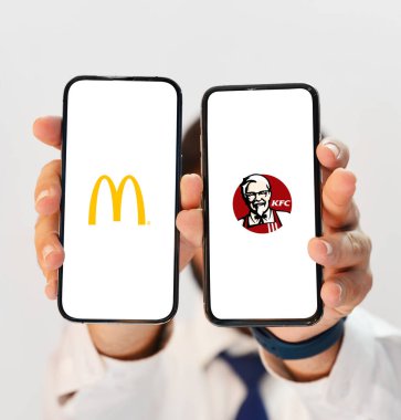  McDonalds - KFC Karşılaştırma Konsepti Editörlük arka planı