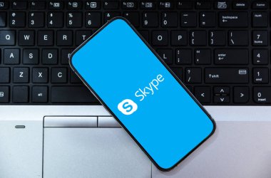 Gelişmiş Profesyonel ve Kişisel Bağlantı İçin Skype Kusursuz İletişim Entegrasyonu