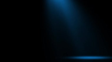 Merkezdeki siyah arkaplanda modern mavi spot ışıkları animasyonu 4k. Kusursuz döngü ışık canlandırması