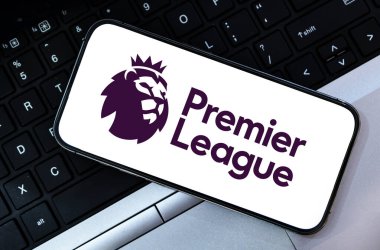 Smartphone illüstrasyon spor konseptinde dizüstü bilgisayarlı Premier League Görünümü.