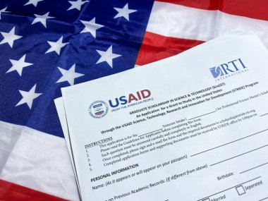 USAID belgeleri Amerikan bayrağı, eğitimi, yardımı, yardımı kapatılıyor, ABD.