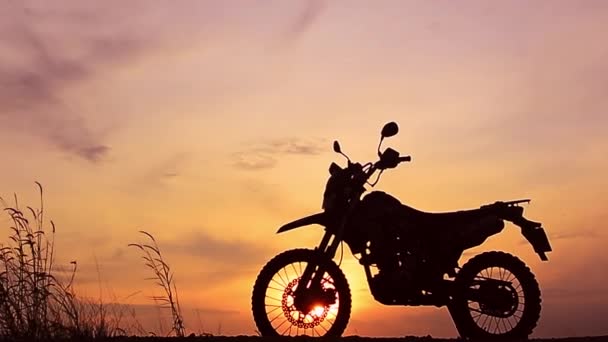 Bicicleta Motocross Montaña Por Noche Pasatiempos Ideas Libertad — Vídeos de Stock