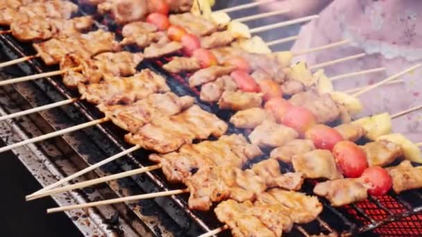 Vlees Grill Straat Voedsel Thailand Gebraden Varkensvlees Voor Het Koken — Stockvideo