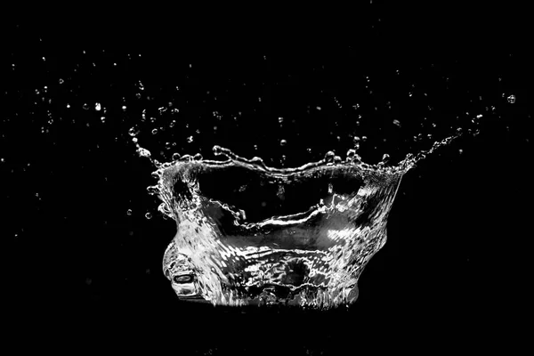 Water Spatten Zwarte Achtergrond Voor Het Versieren Van Projecten — Stockfoto
