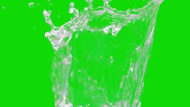 Зеленом Фоне Льется Вода Шпионы Зеленом Экране Выстрел Воды Всплеск — стоковое видео