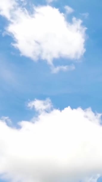 Błękitne Niebo Chmurami Letnie Tło — Wideo stockowe