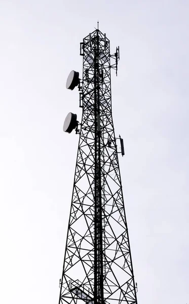 Telecommunicatietoren Met Antennes Antenne Een Hemel Toren Met Antennes Telefoonantenne — Stockfoto