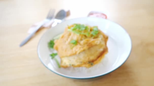 Omelett Ris Super Ekonomisk Mat Populär Över Hela Världen Stekt — Stockvideo